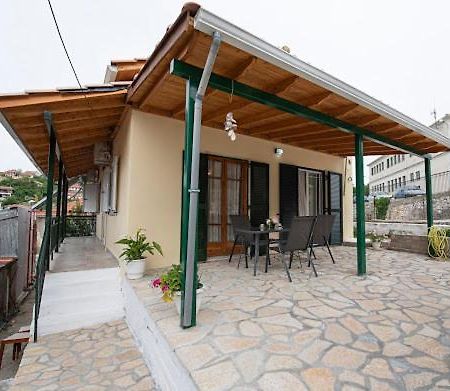 Christos Appartments Lazaráta Exterior foto